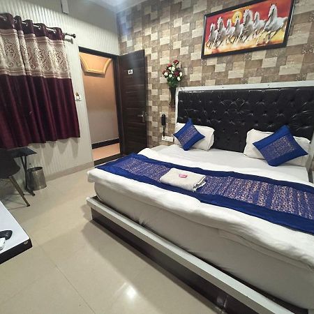 Hotel Ankit Near Assi Ghat Варанаси Екстериор снимка